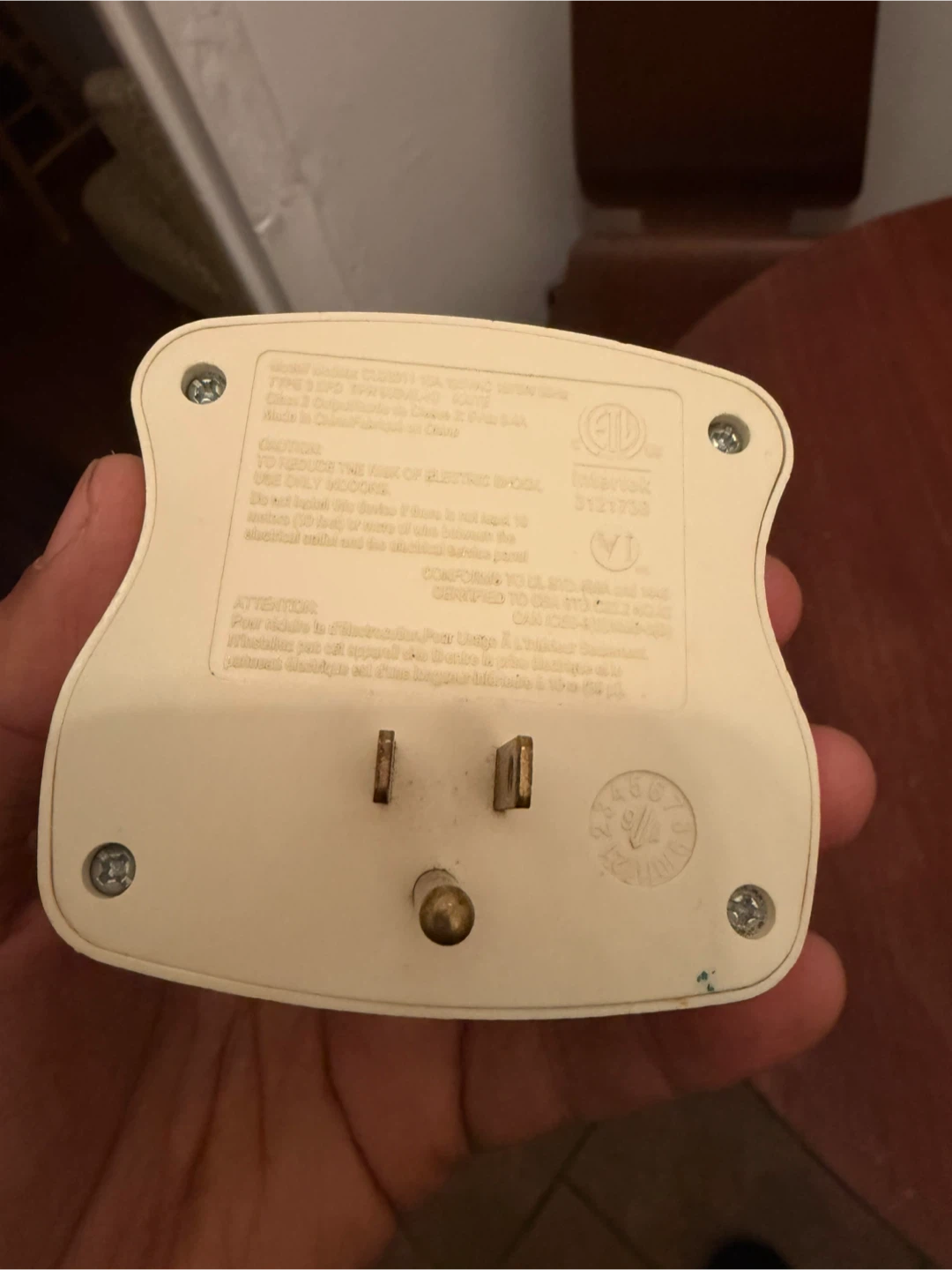 Amazon Basics Surge Protector Wall Tap with 2 USB Ports - photo 3