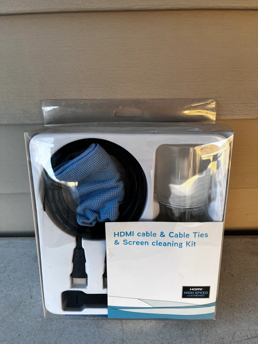 HDMI Cable & Cable Ties & Screen Cleaning Kit