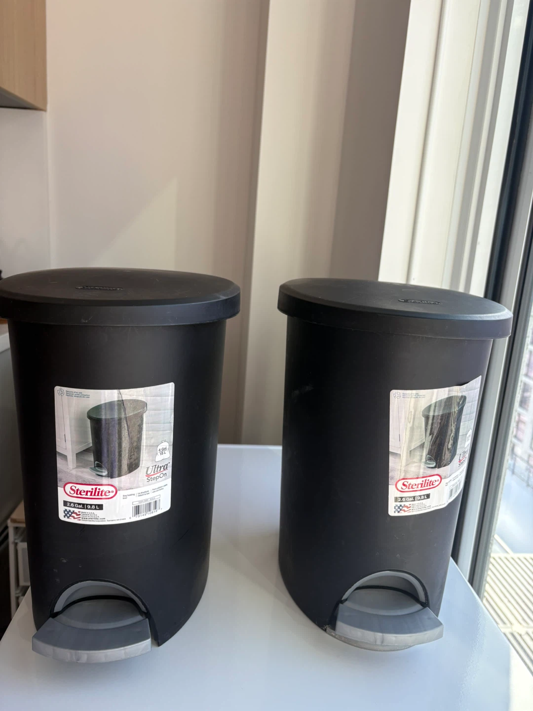Trash Cans (15L each)