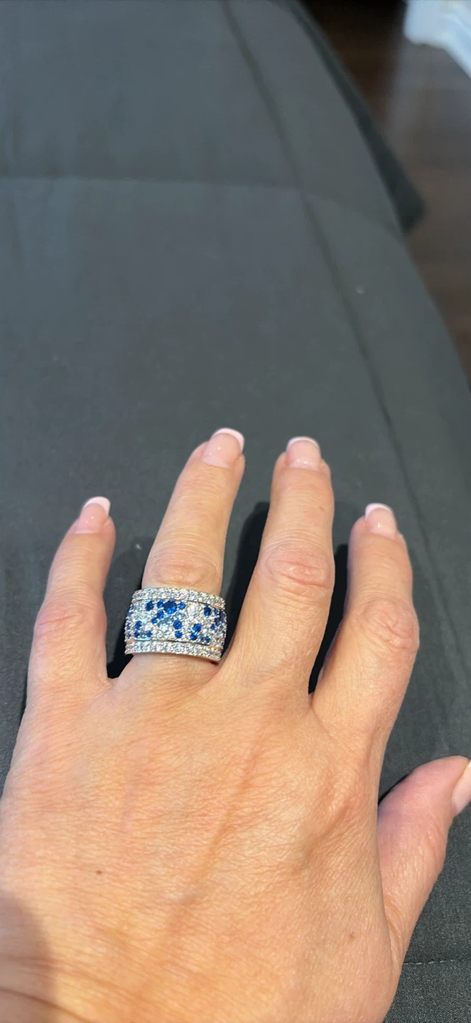 Sparkly Ring with Blue sapphire Stones and Box - photo 2