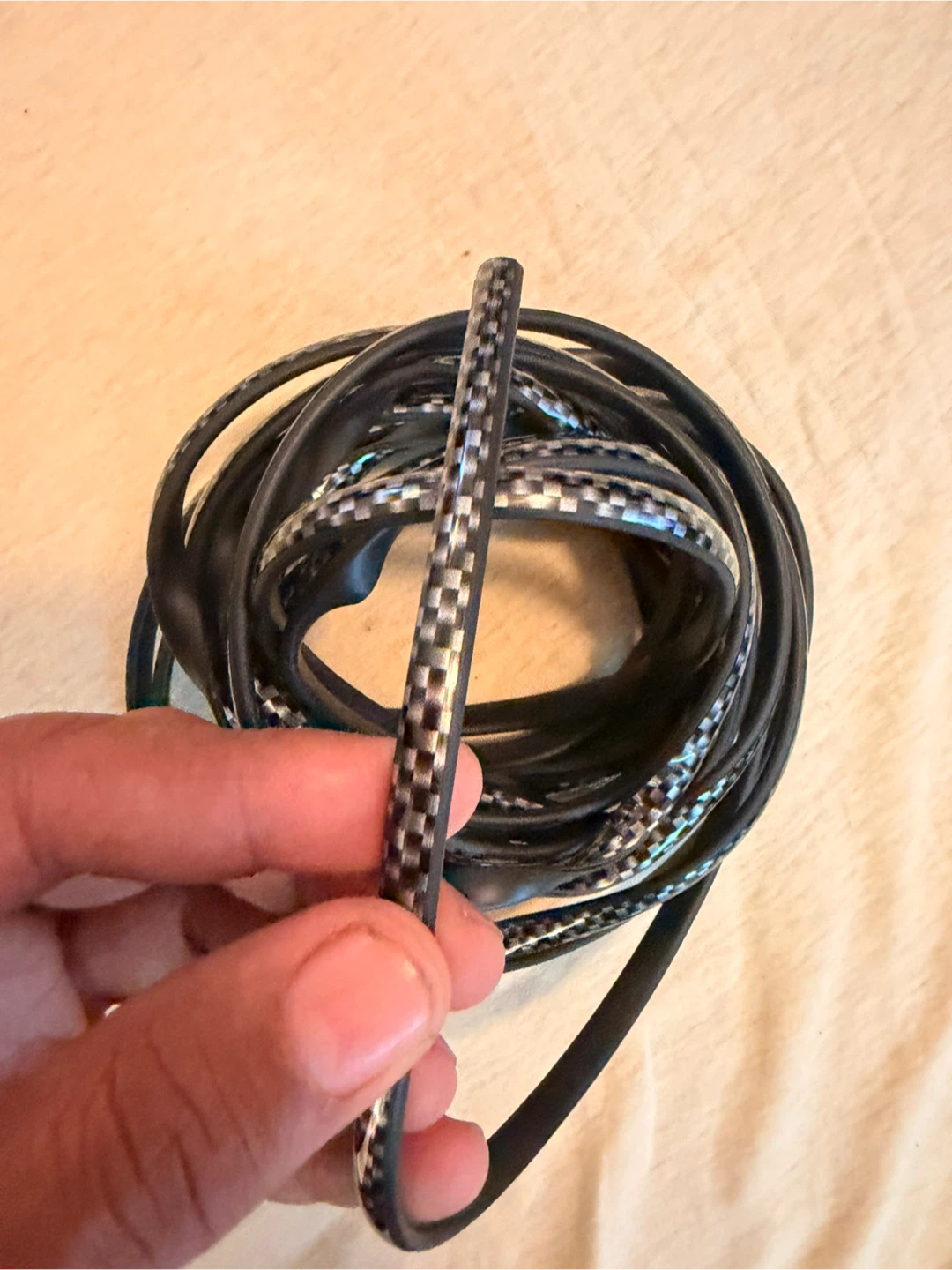 Ribete fibra de vidrio  para bordes de puertas de vehículos - photo 3