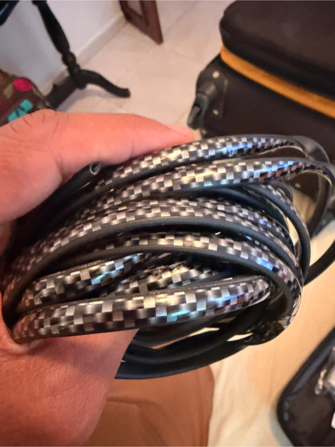 Ribete fibra de vidrio  para bordes de puertas de vehículos