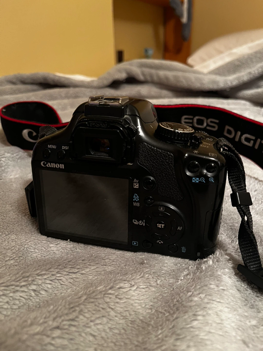 Canon EOS Rebel XSi Digital Camera with 18-55mm Lens - photo 2