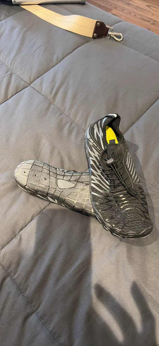 Athletic shoe