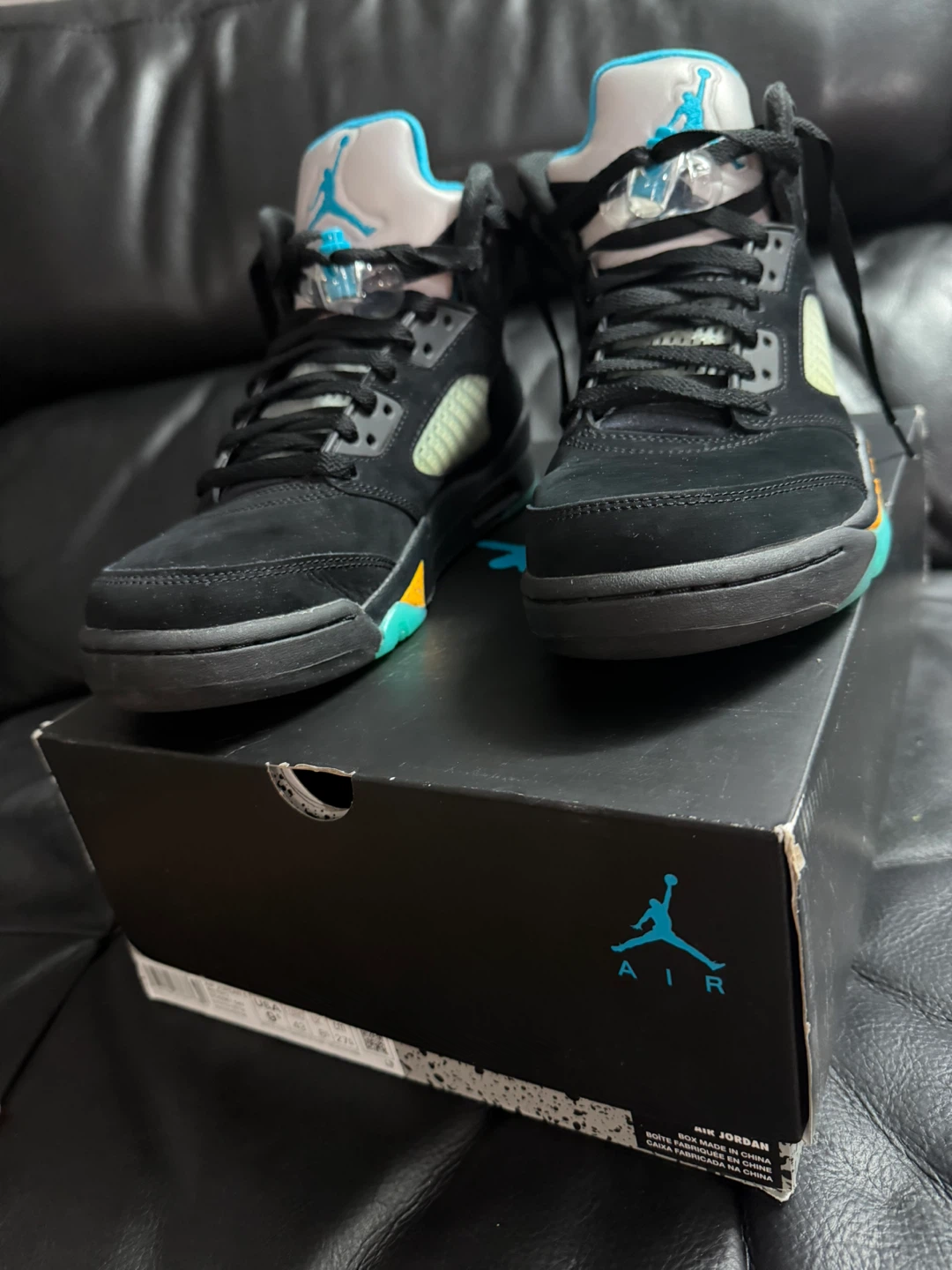Air Jordan 5 Retro Black & Aquatone - Size US 9.5 - photo 2