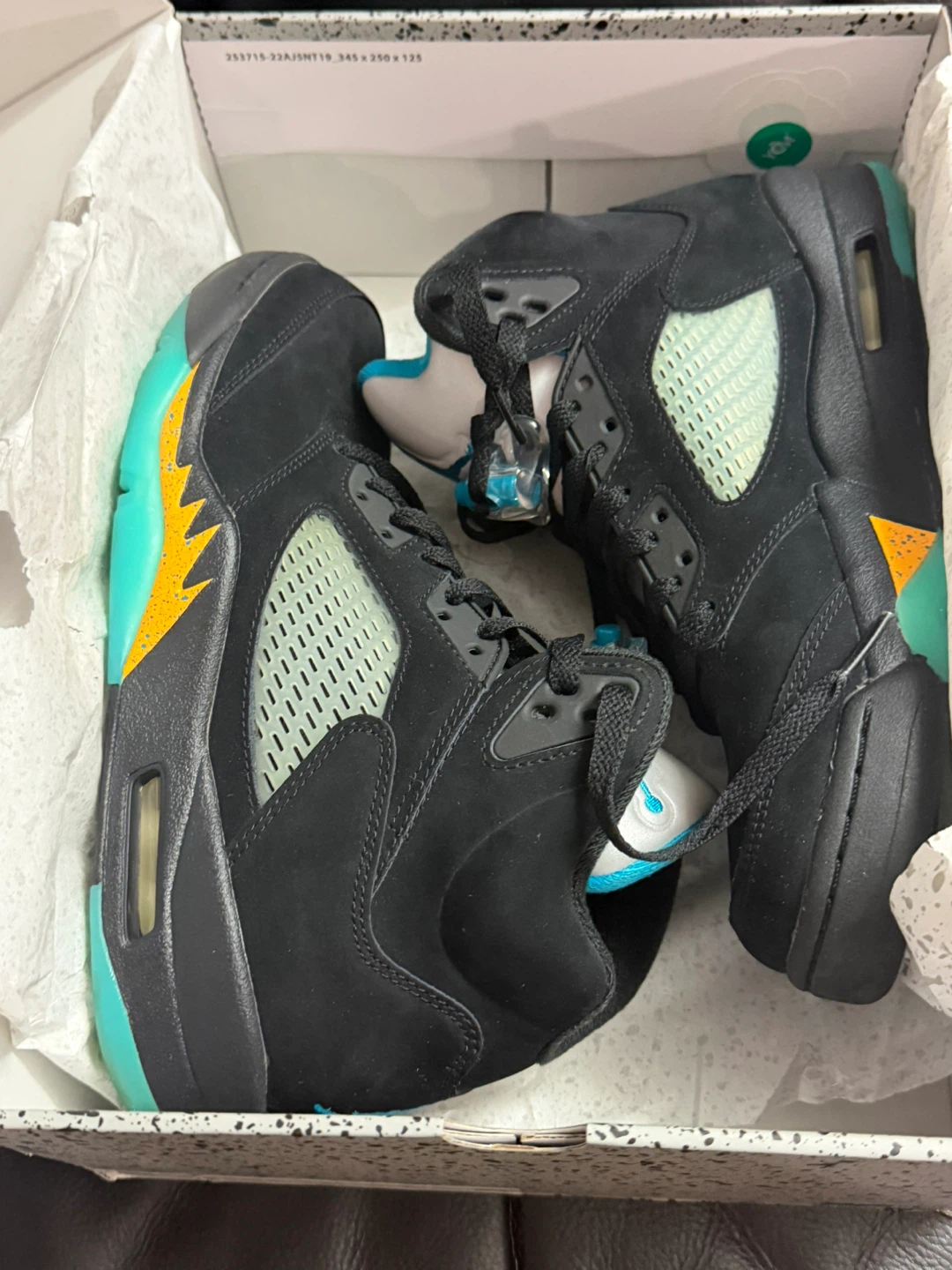 Air Jordan 5 Retro Black & Aquatone - Size US 9.5 - photo 5