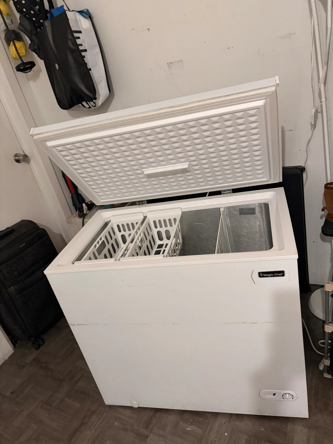 Magic Chef White Chest Freezer - photo 5