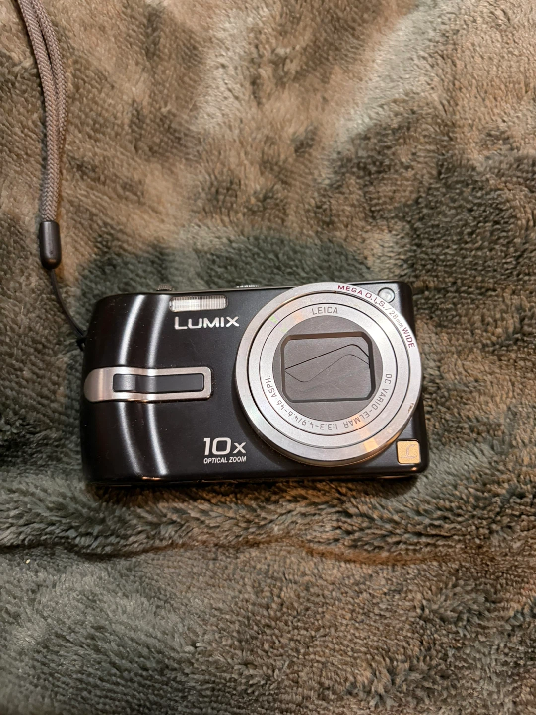 Panasonic Lumix DMC-FS25 Digital Camera