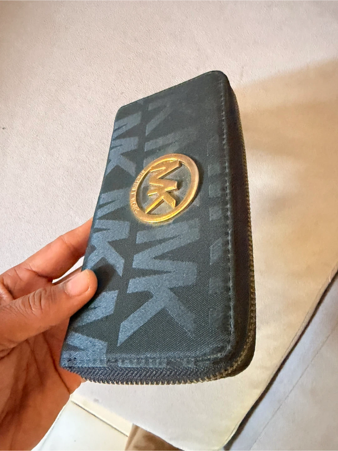 Michael Kors Zip Around Wallet
