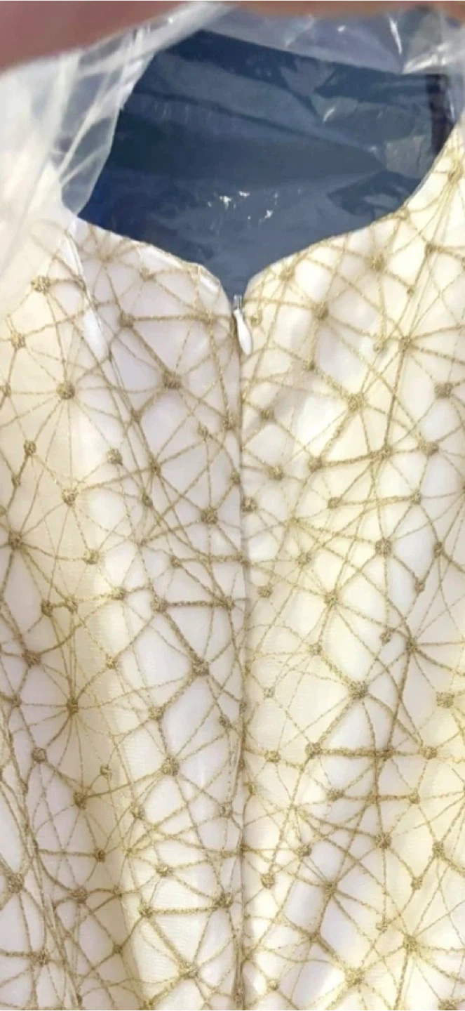 SIZE 16 ~ Beautiful Girl’s Ivory Dress/Gown. ~ Make an offer 😊 - photo 4