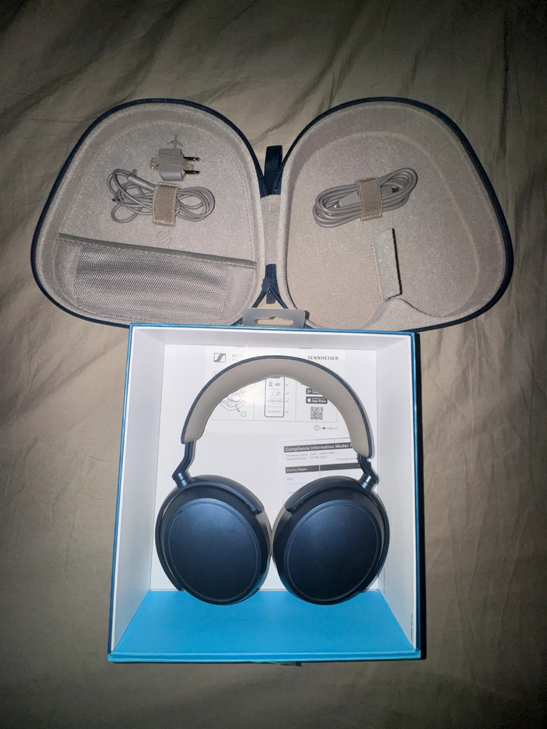 Sennheiser Momentum 4 Wireless Headphones - photo 4