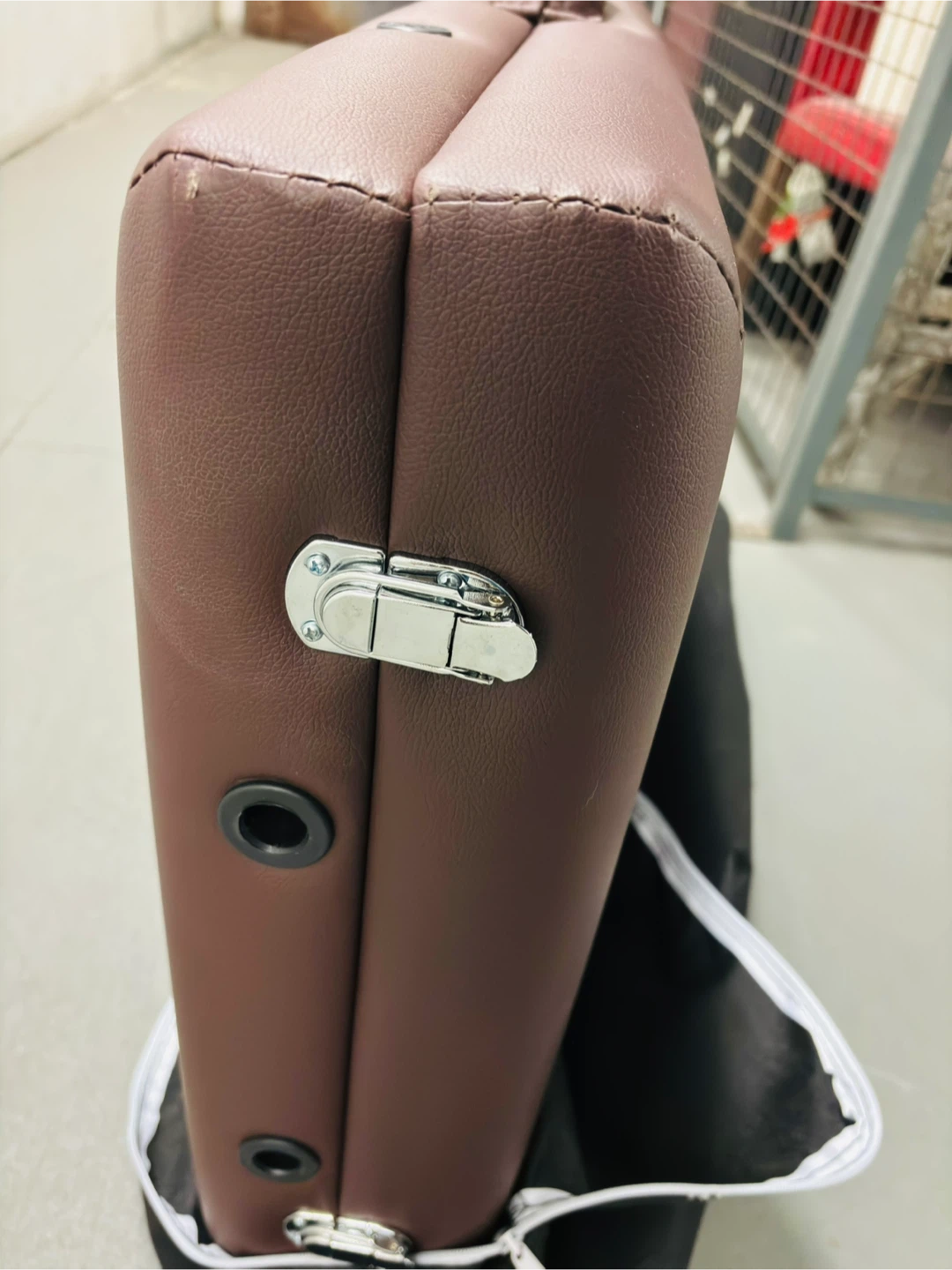Massage Table - photo 5
