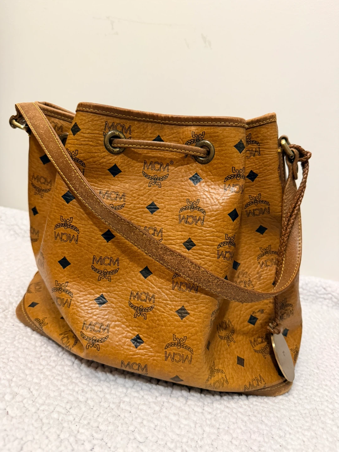 MCM Visetos Drawstring Bucket Bag - photo 3