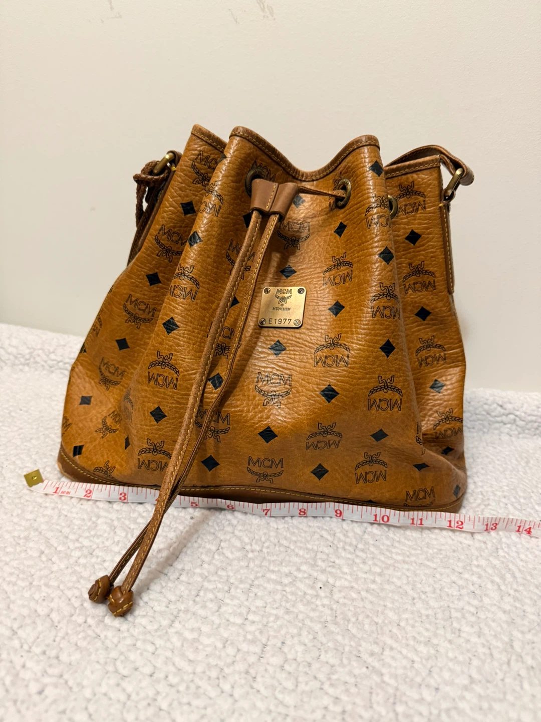 MCM Visetos Drawstring Bucket Bag - photo 2