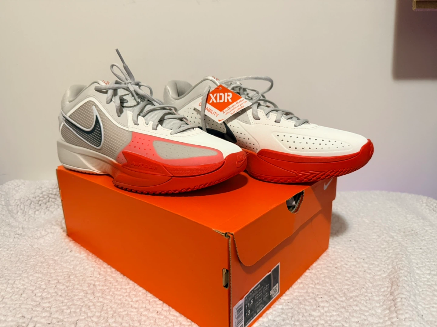 Nike G.T. CUT CROSS Men's Basketball Shoes White Red Size 11.5