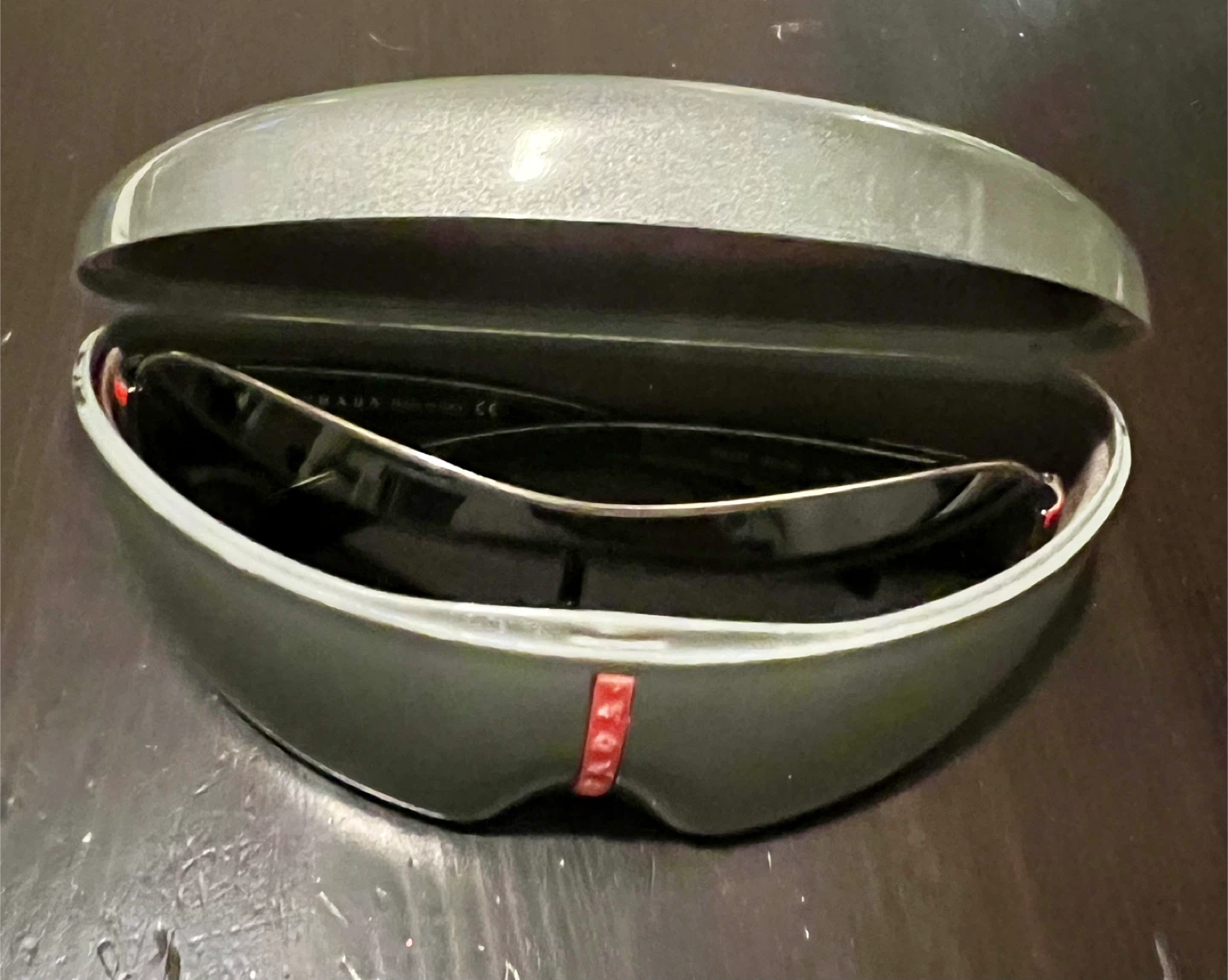 Authentic Prada sunglasses with original Prada case. - photo 4