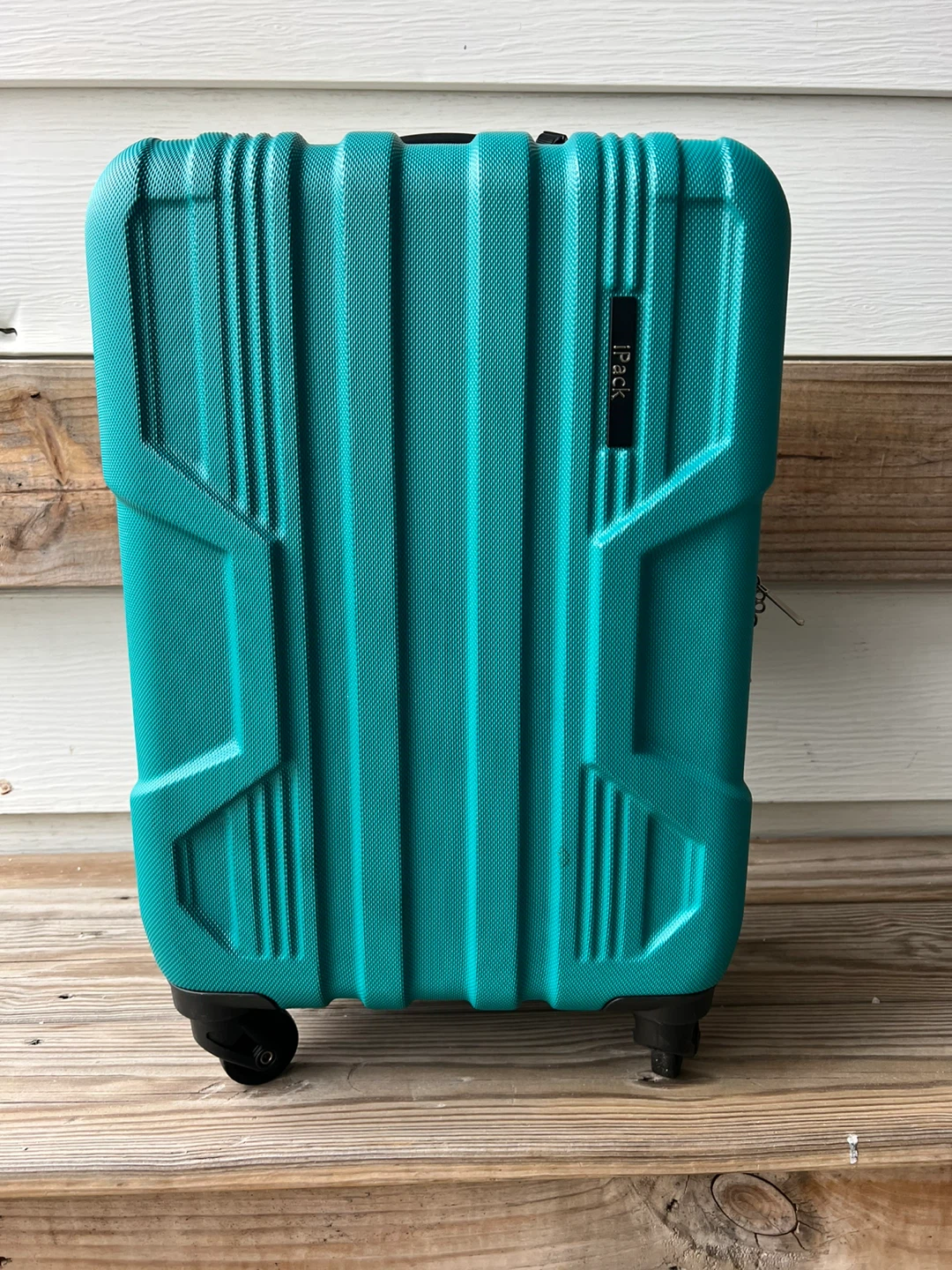 iPack Teal Hardside Carry-On Luggage 🥕