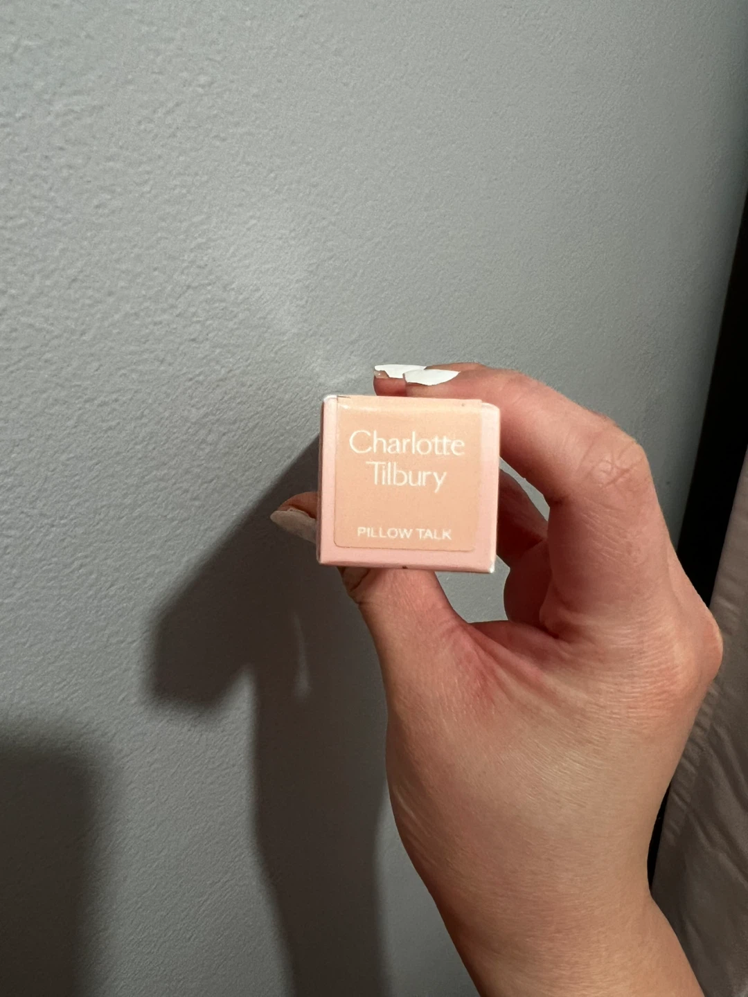 Charlotte Tilbury Beauty Highlighter Wand in Pillow talk 🥕 - photo 3