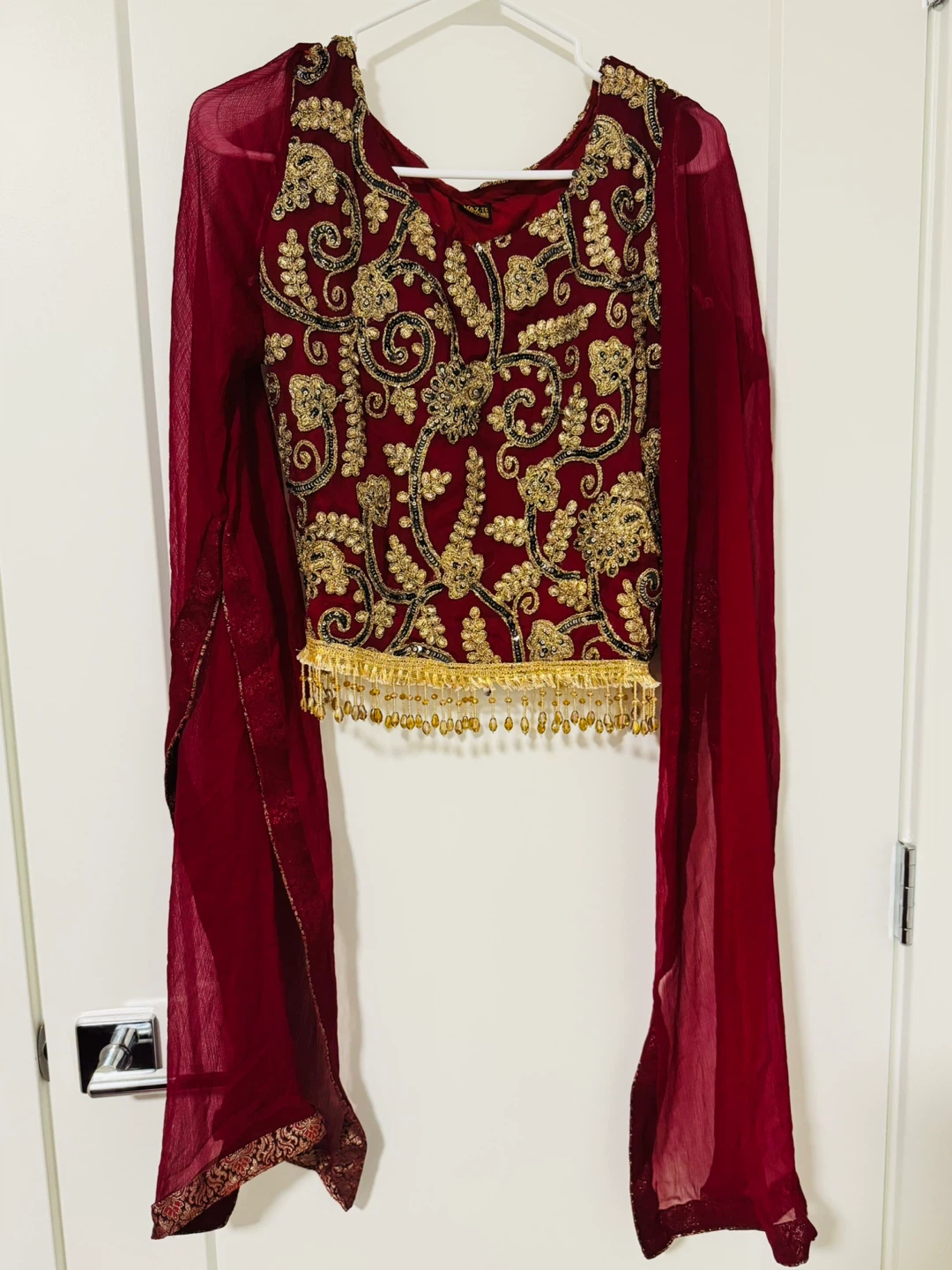Maroon and Gold Embroidered Outfit with Skirt and Dupatta - photo 2