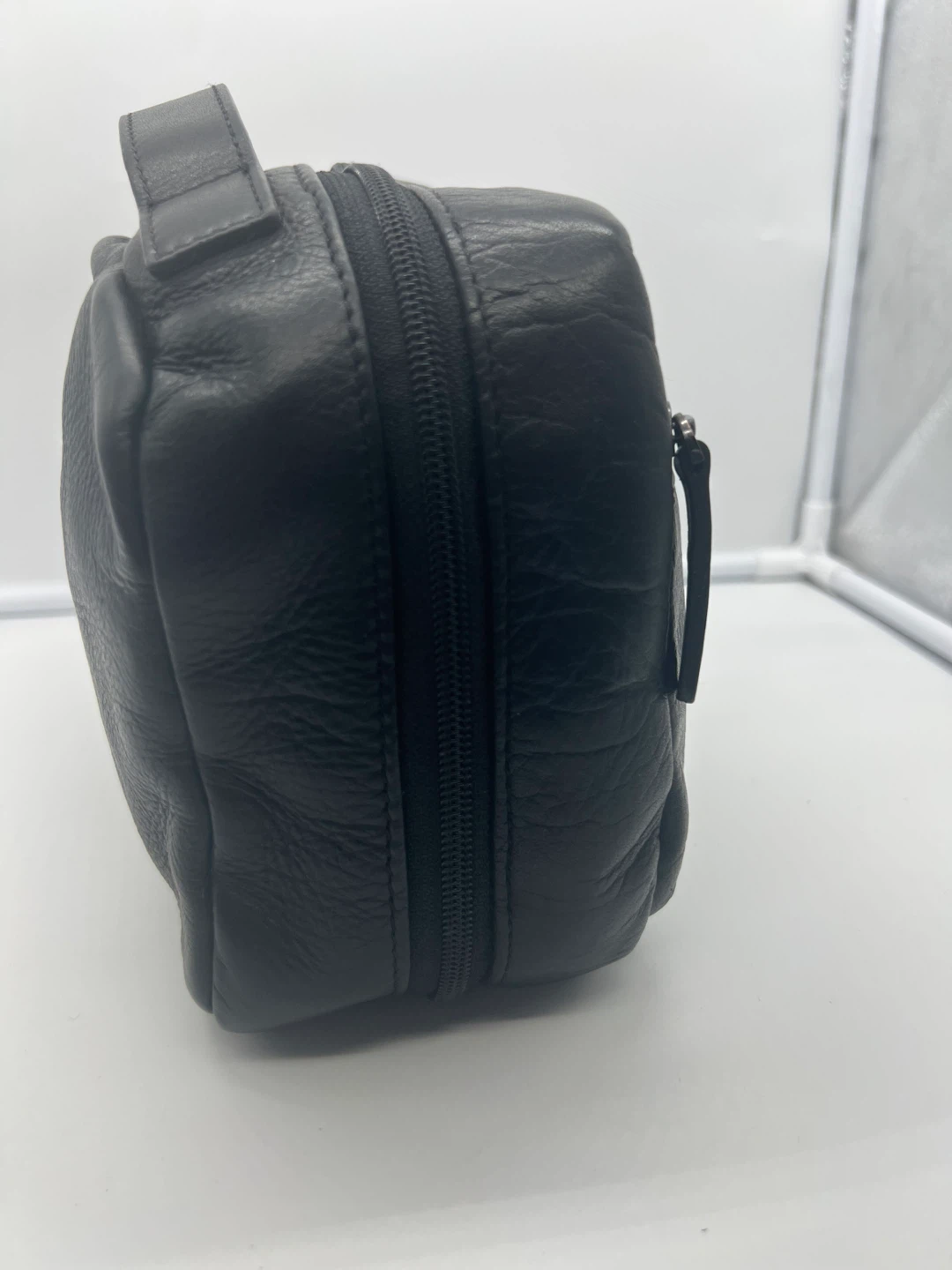 DANIER Black Leather Toiletry Bag Unisex - photo 4
