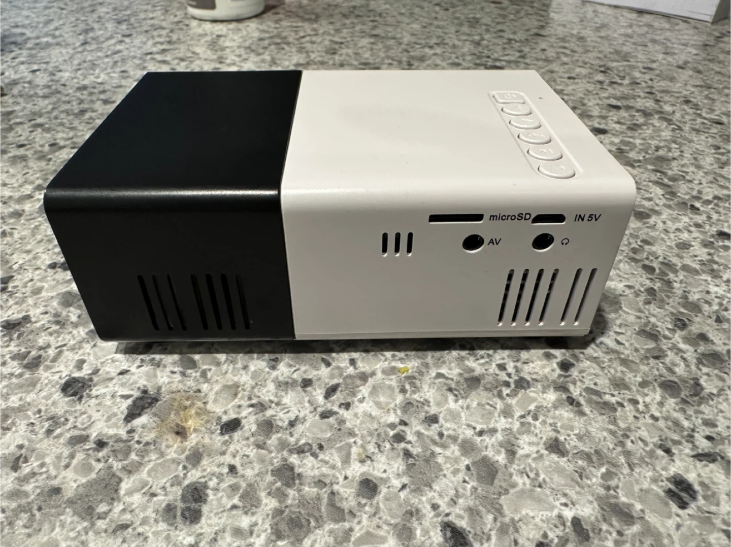 Mini Projector - photo 2