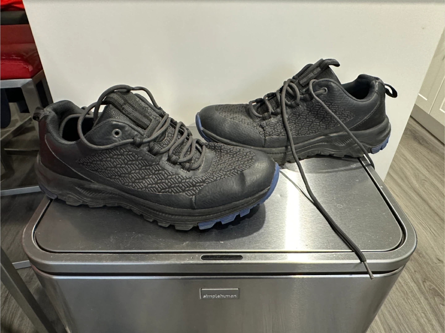 Mountain Black Athletic Shoes Size 9