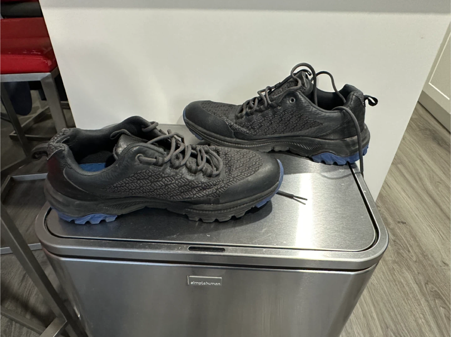 Mountain Black Athletic Shoes Size 9 - photo 2