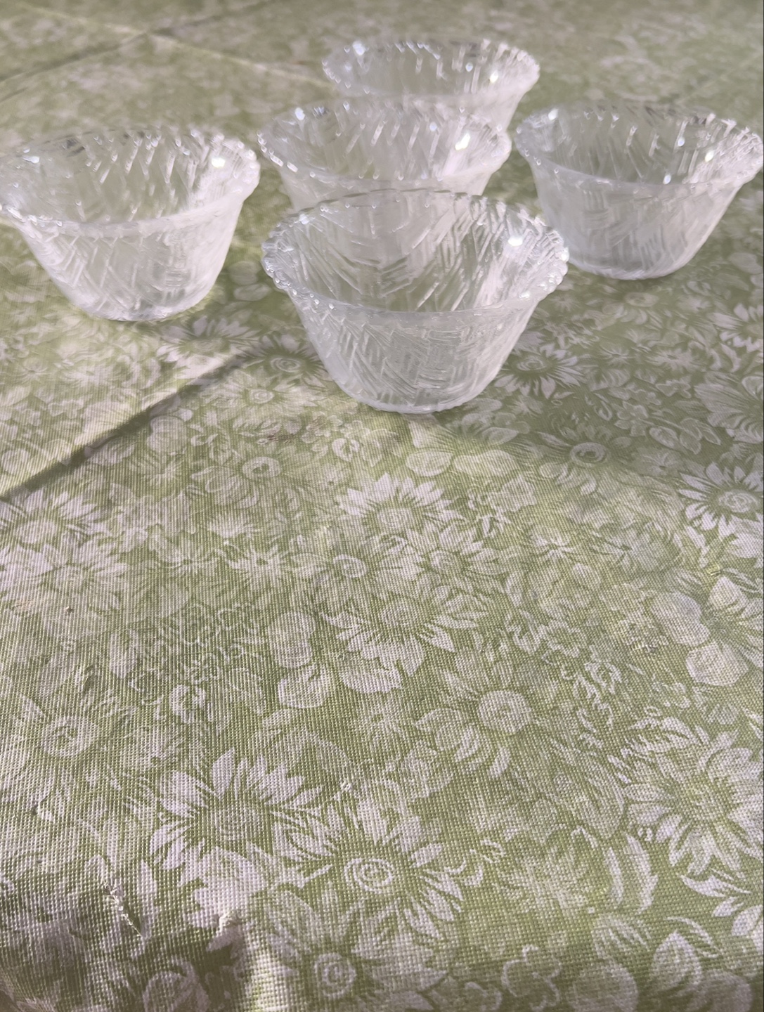 Set of 5 Vintage Indiana Glass "Weavetex" Bowls - photo 2