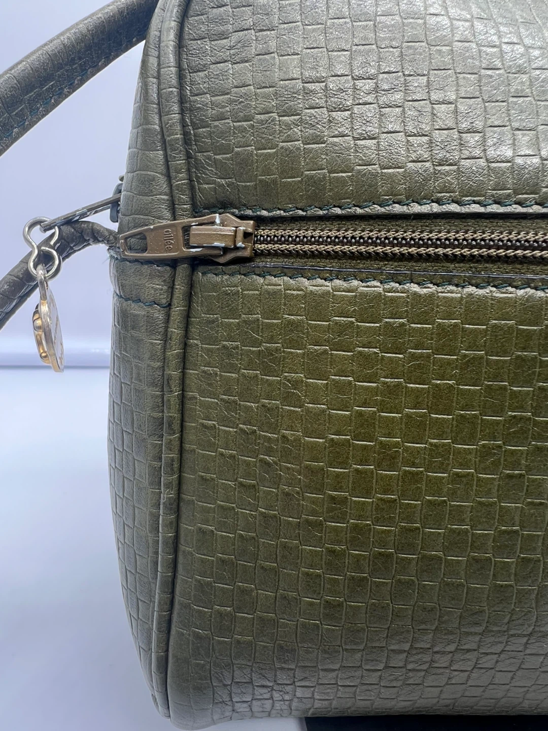 CELINE PARIS VINTAGE Army Green Leather Crossbody Bag - photo 3