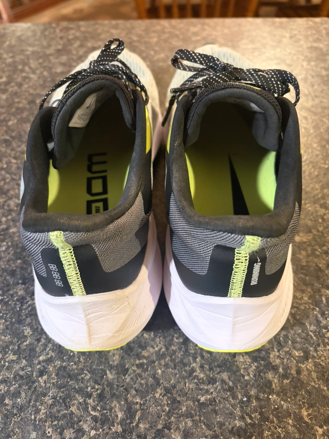 Size 10 men’s NIKE shoes - photo 3