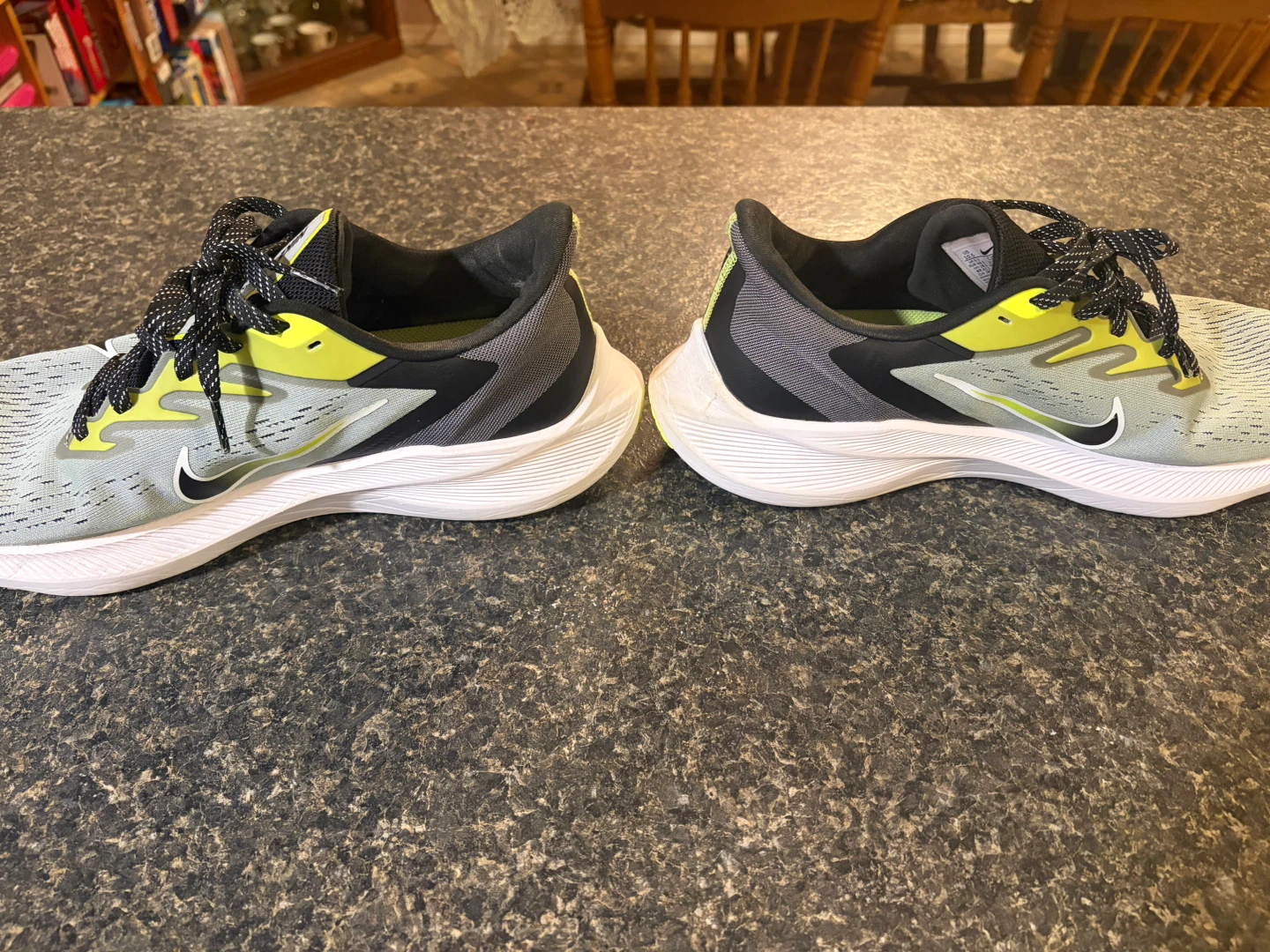 Size 10 men’s NIKE shoes - photo 5