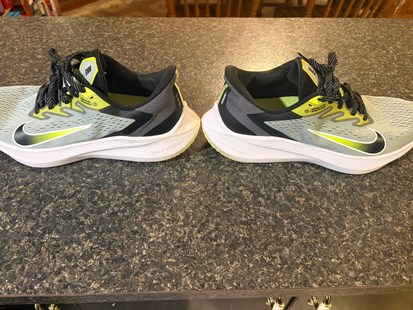 Size 10 men’s NIKE shoes - photo 4