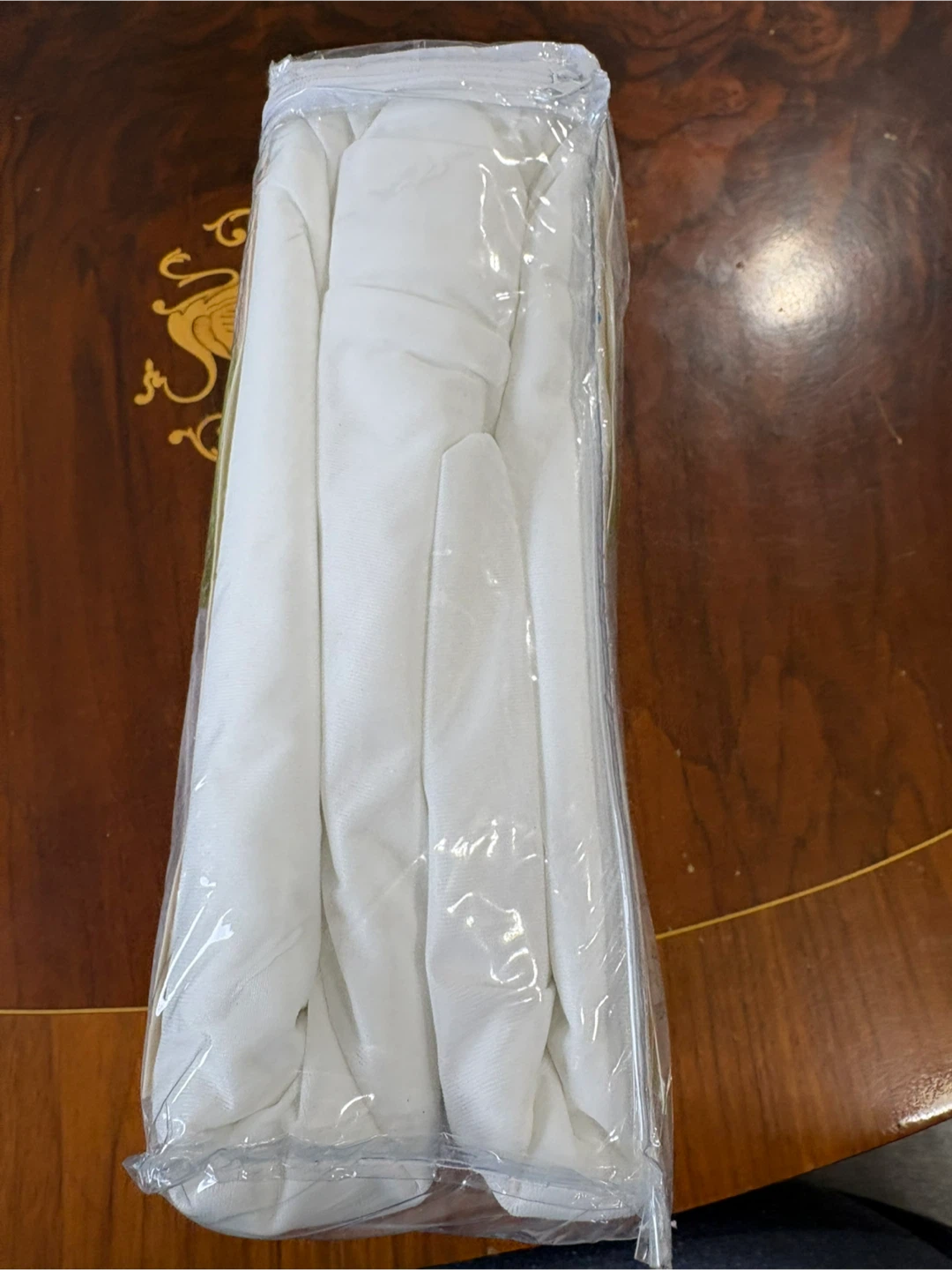 DELUXE POLYESTER WATERPROOF ZIPPERED QUEEN MATTRESS PROTECTOR - photo 2