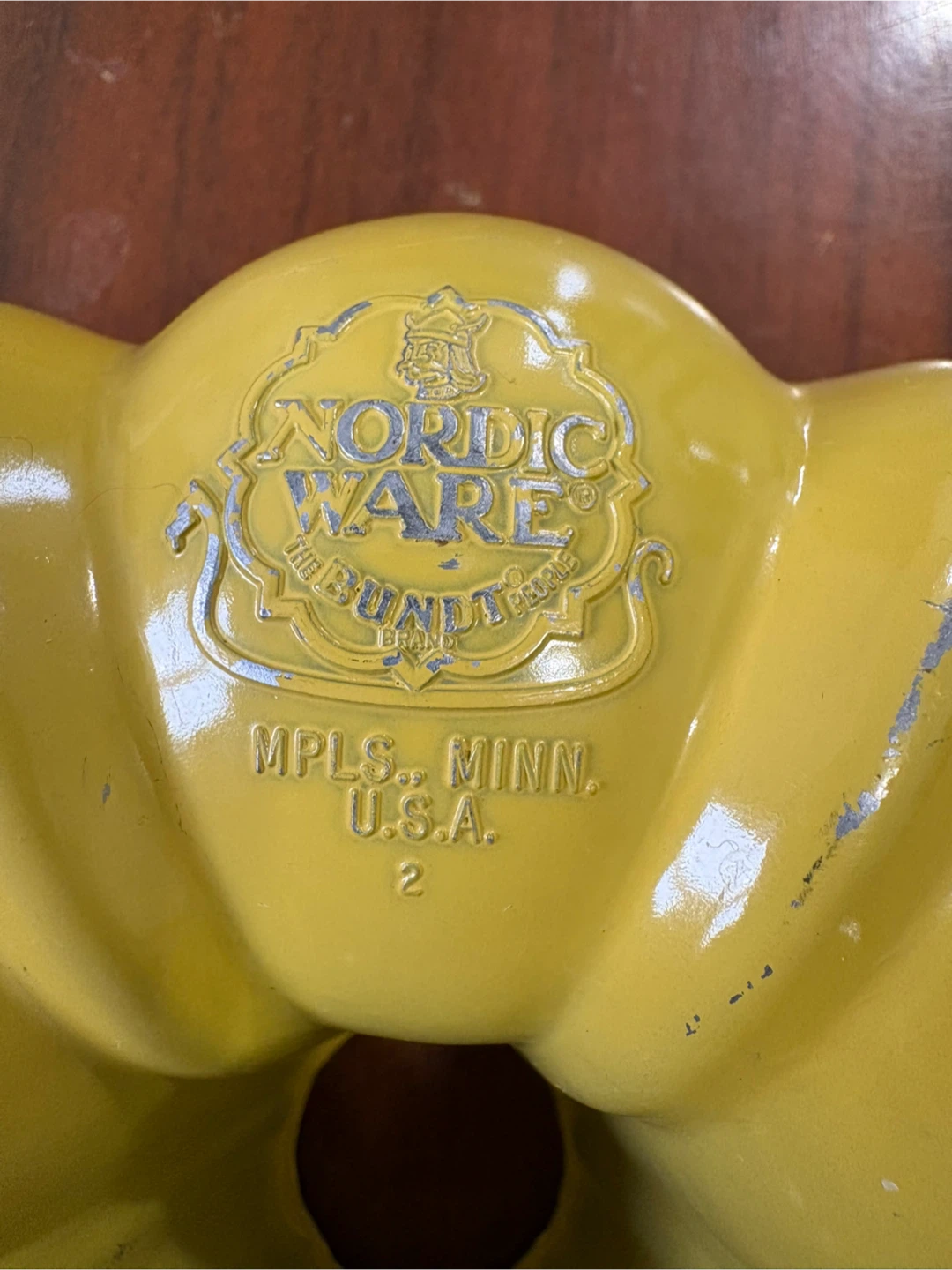 Nordic Ware Bundt Fluted Pan Yellow Heavy Aluminum Products USA - photo 3