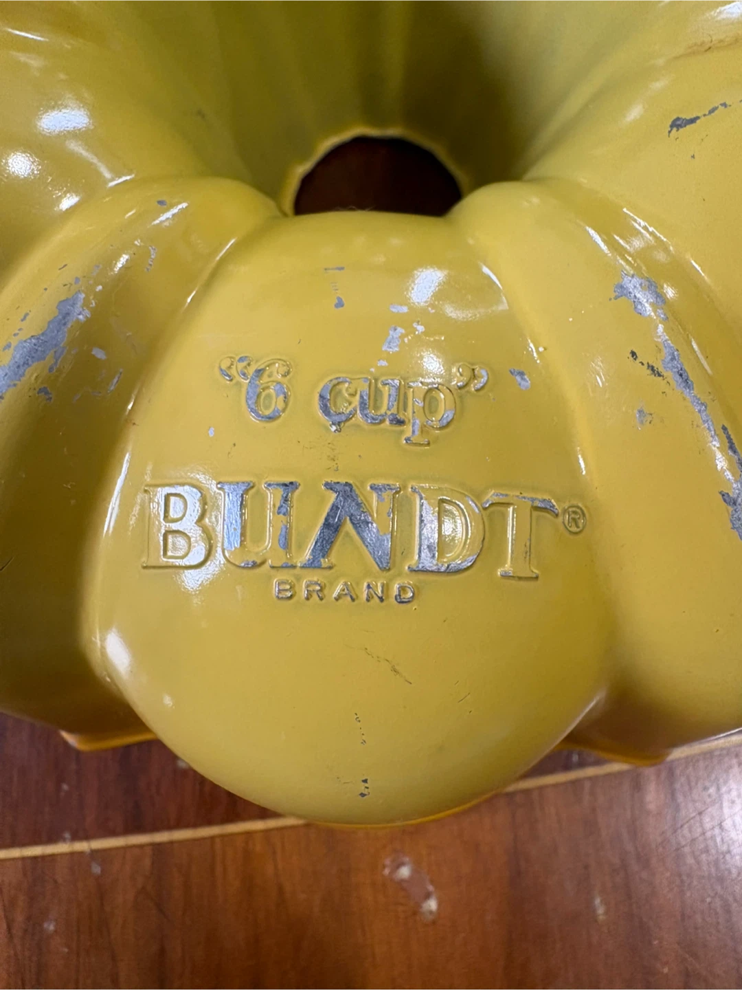 Nordic Ware Bundt Fluted Pan Yellow Heavy Aluminum Products USA - photo 4
