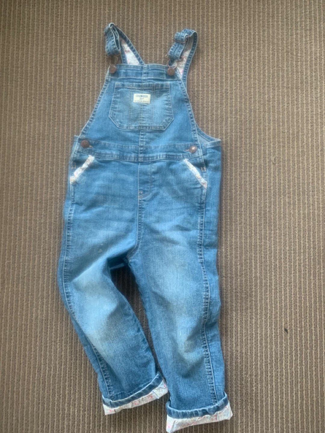 OshKosh B'gosh Denim Overalls & Jeans Set - Size 5T - photo 2