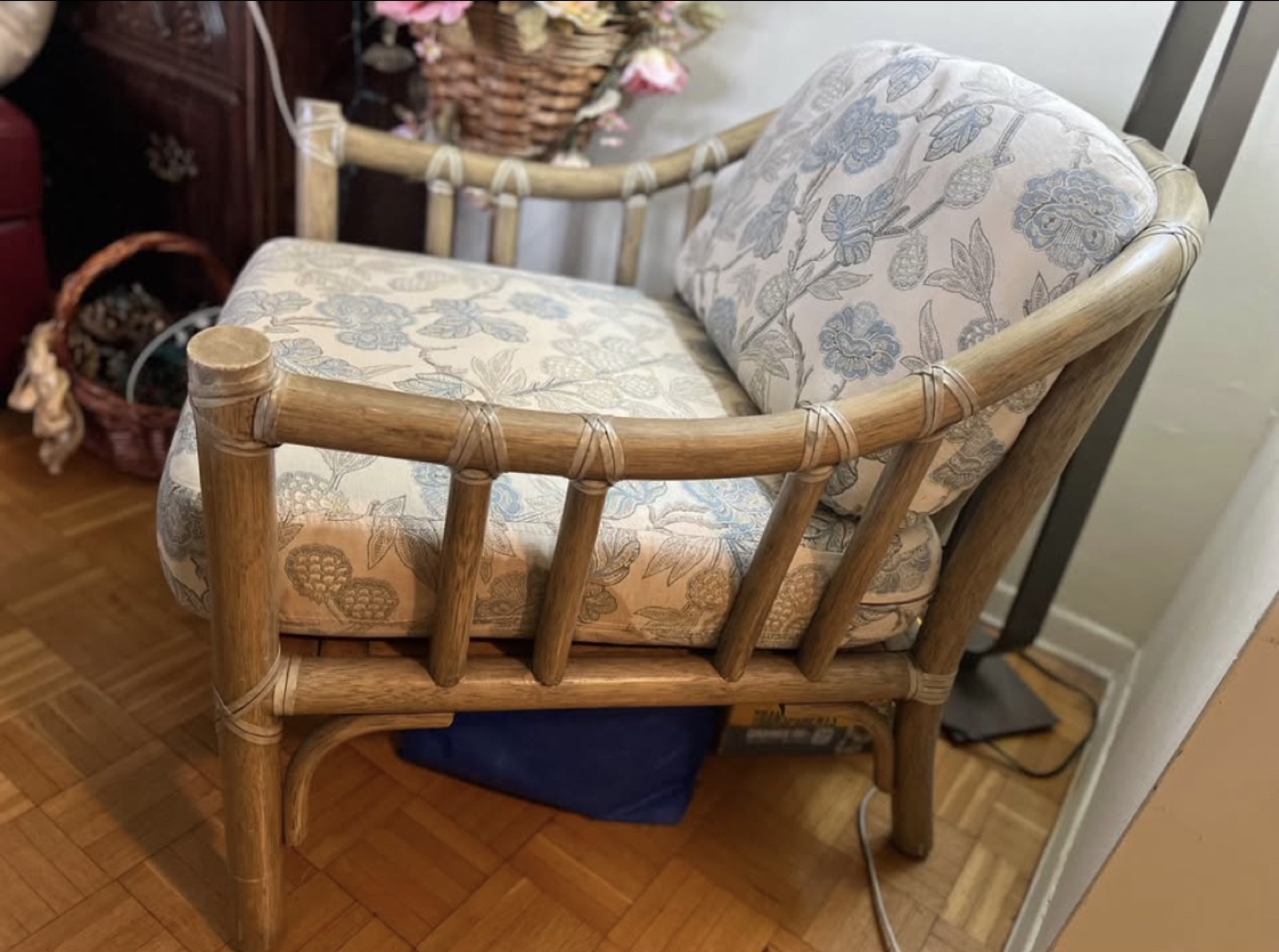 Rattan Armchair with Floral Cushions - photo 3