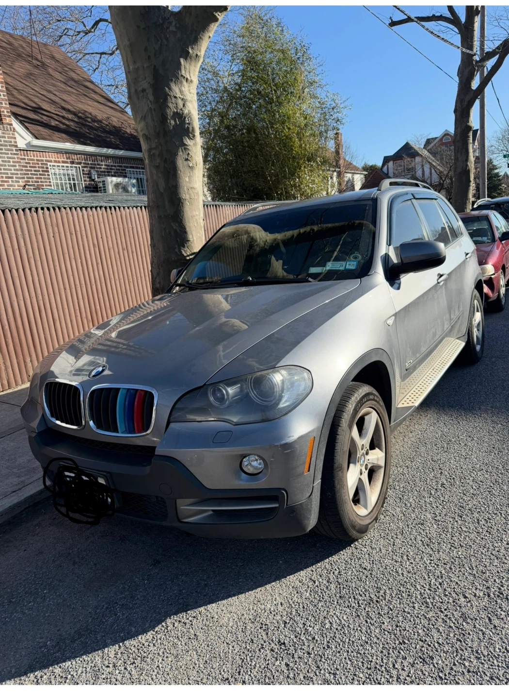 Gray BMW X5 SUV 2007