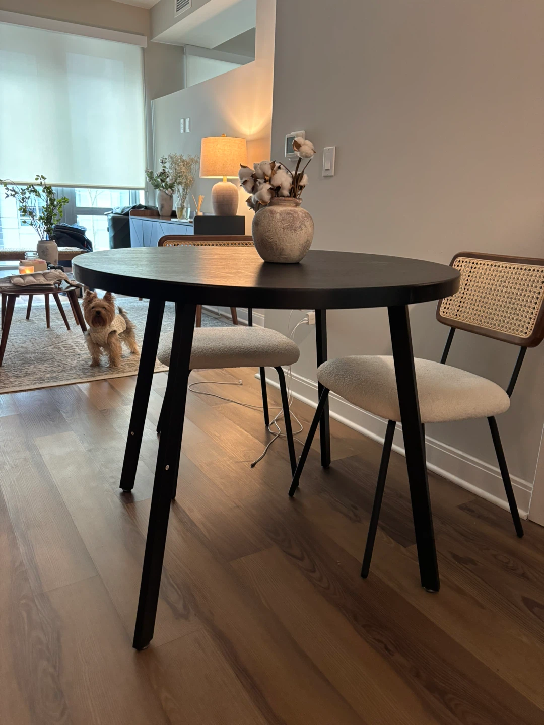 Set of rattan chairs with metal legs. - photo 4
