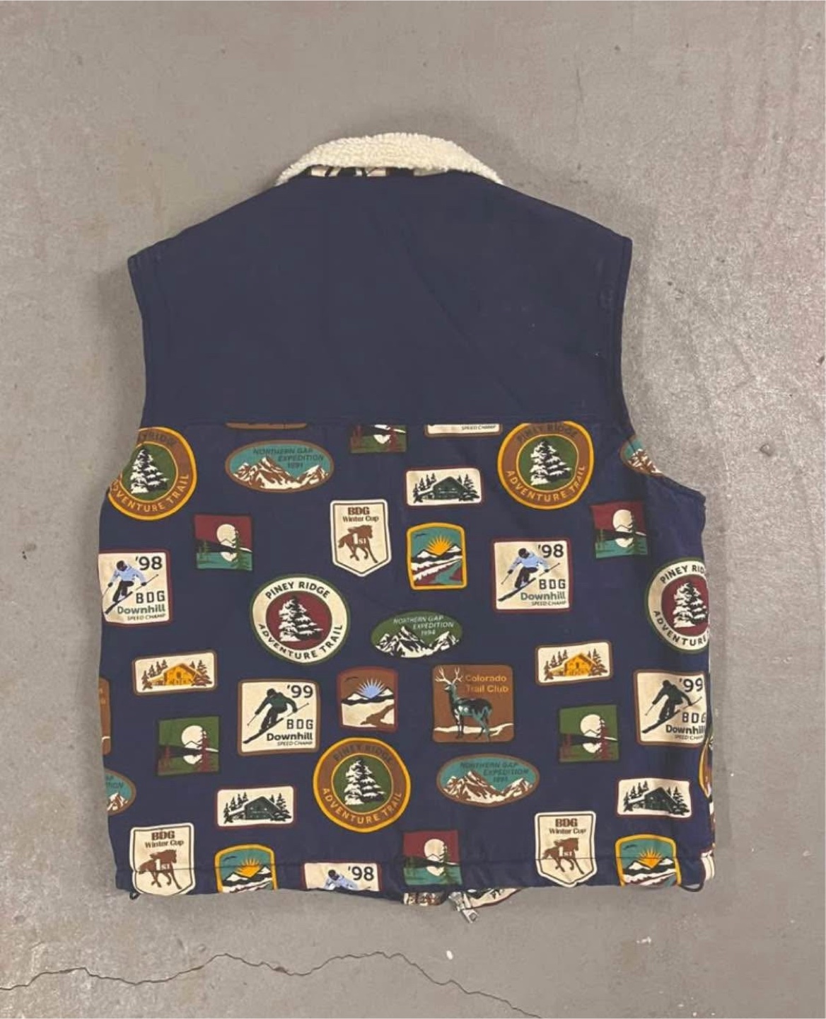 BDG Sherpa Travel Vest - photo 3