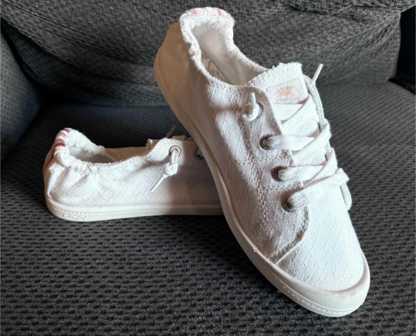 Brand new Roxy size 8.5 Bayshore shoes