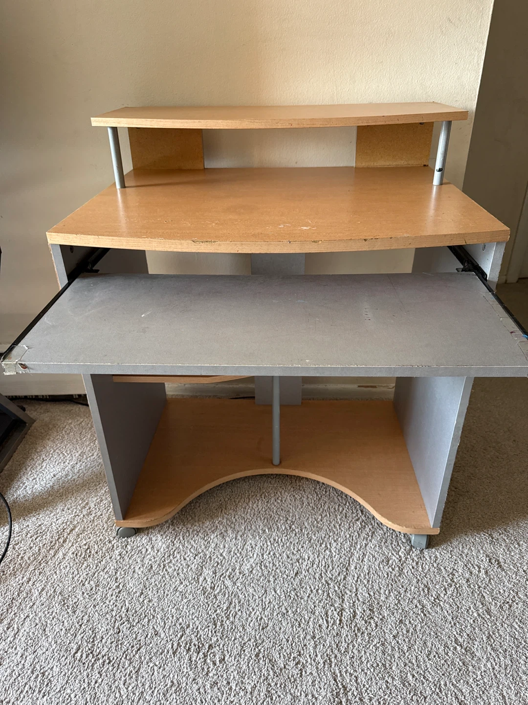 Computer Desk with Keyboard Tray 🥕