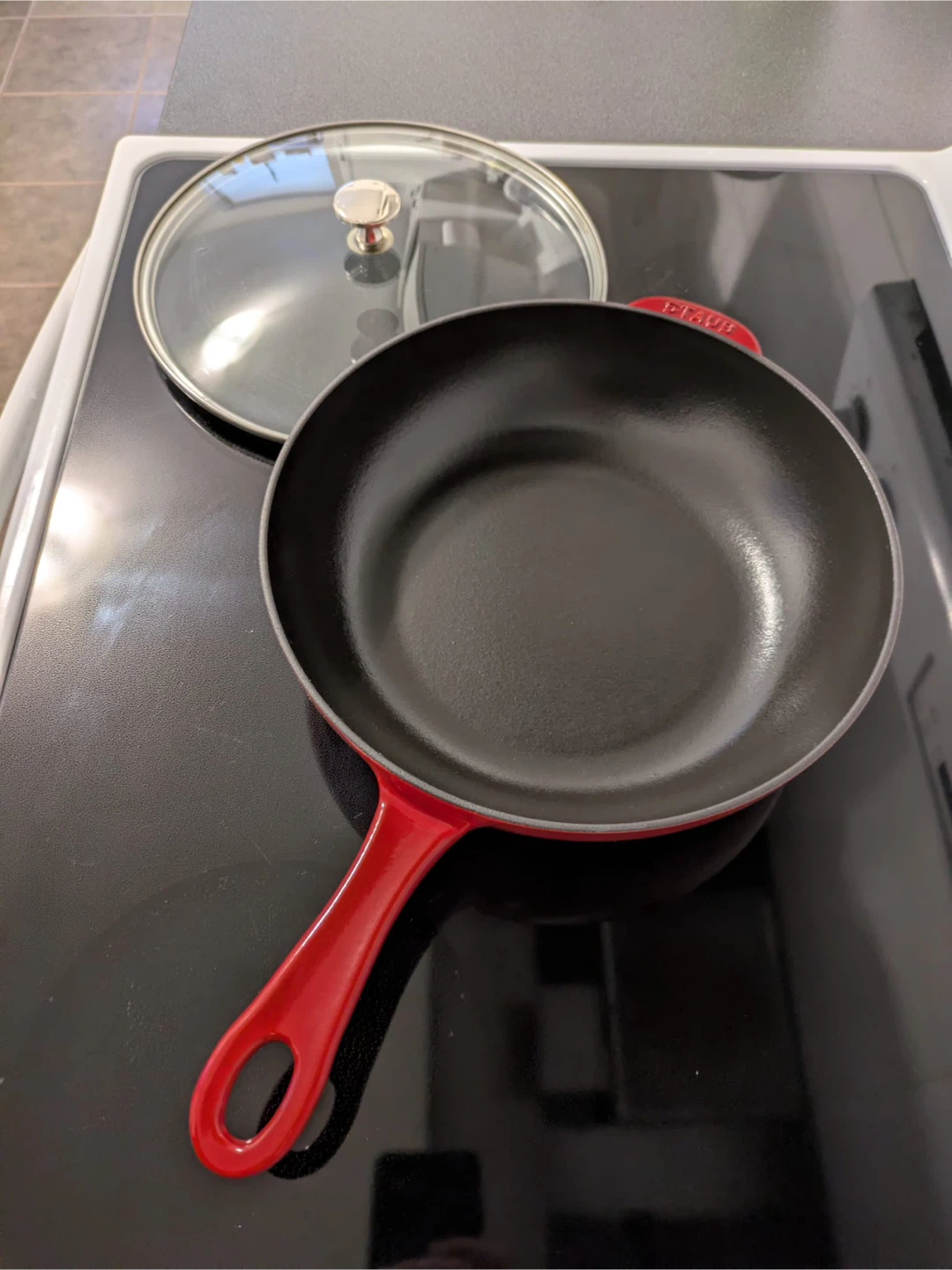 Staub Cast Iron Pan with Glass Lid - Red - photo 2
