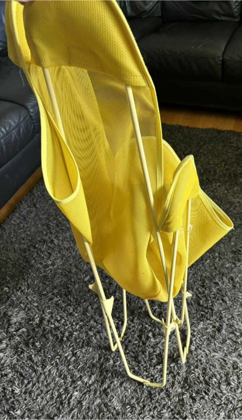 Cute yellow folding chair🥕 - photo 3