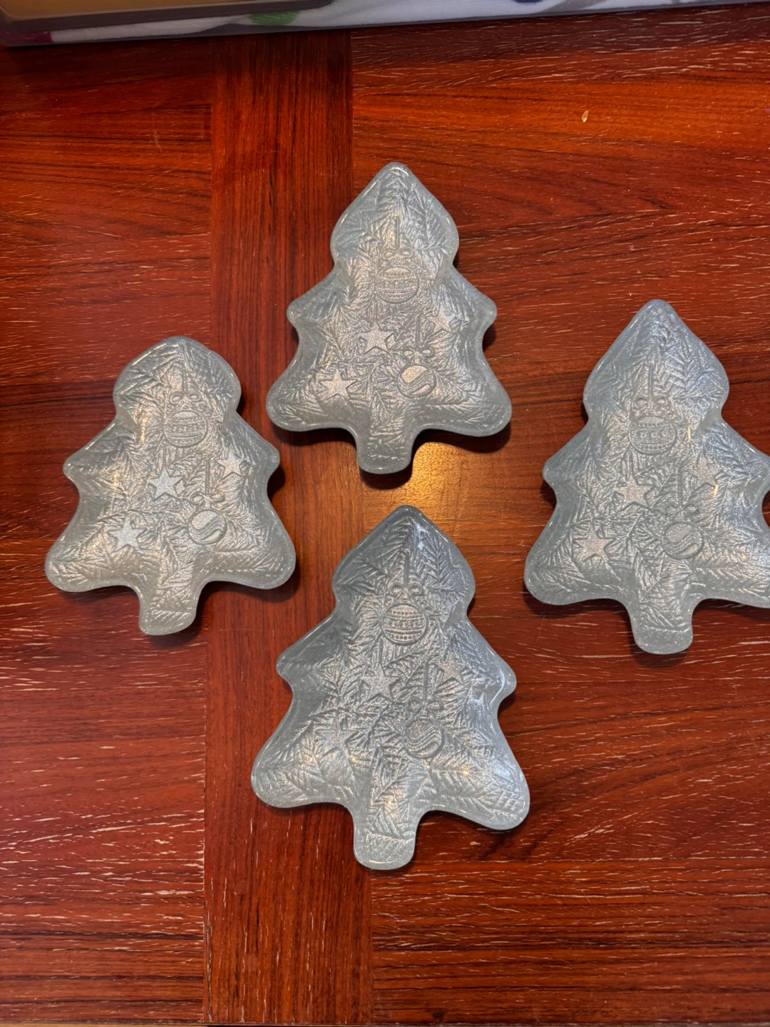 Set of 4 Frosted Glass Christmas Tree Dishes