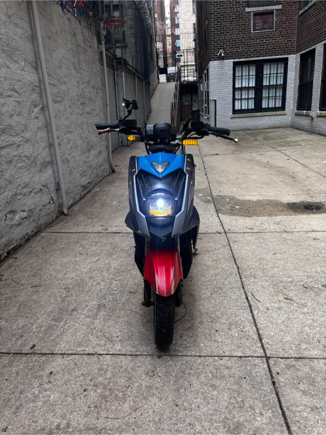Electric Scooter/Moped - photo 3