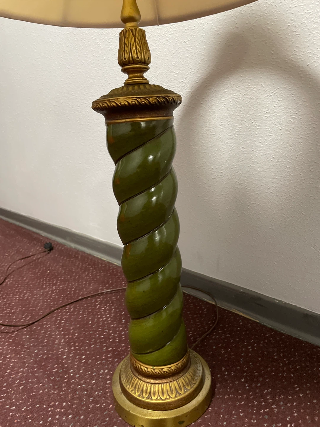 Green Twisted Column Table Lamp with Gold Accents - photo 2