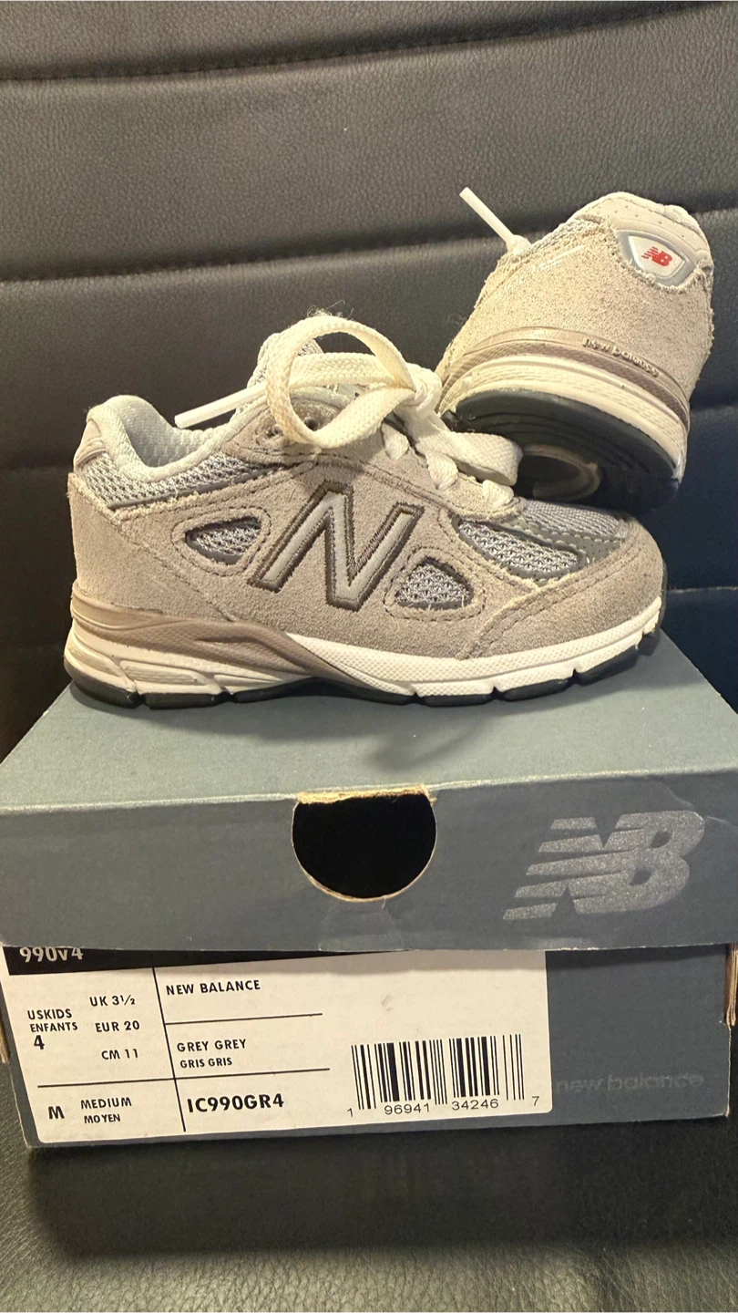 New Balance 990v4 Kids Sneakers Size 4 Grey