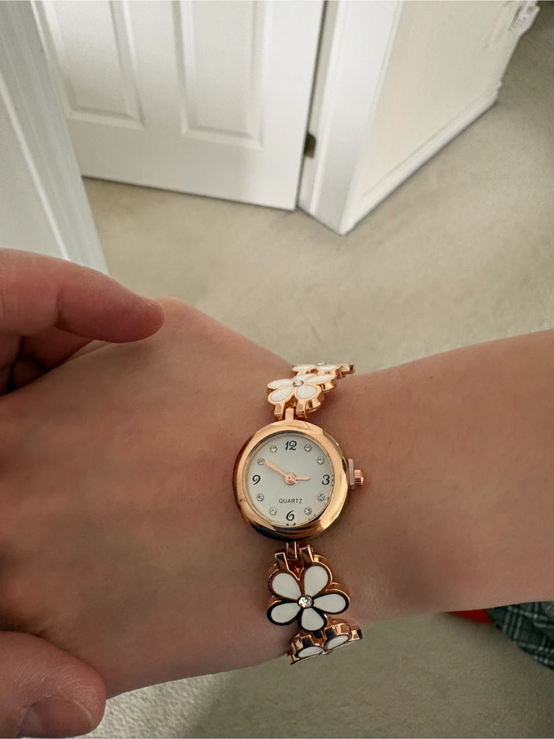 Elegant Rose Gold Floral Women’s Watch (No Box)