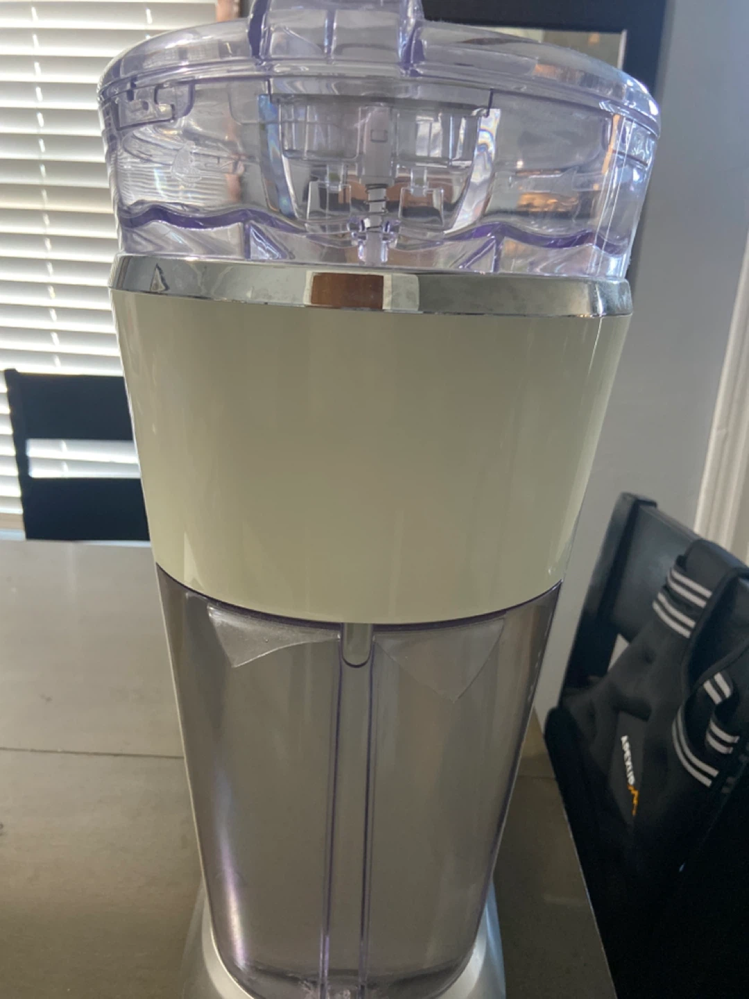 Margaritaville Bahamas Frozen Concoction Maker 36oz Capacity - photo 4